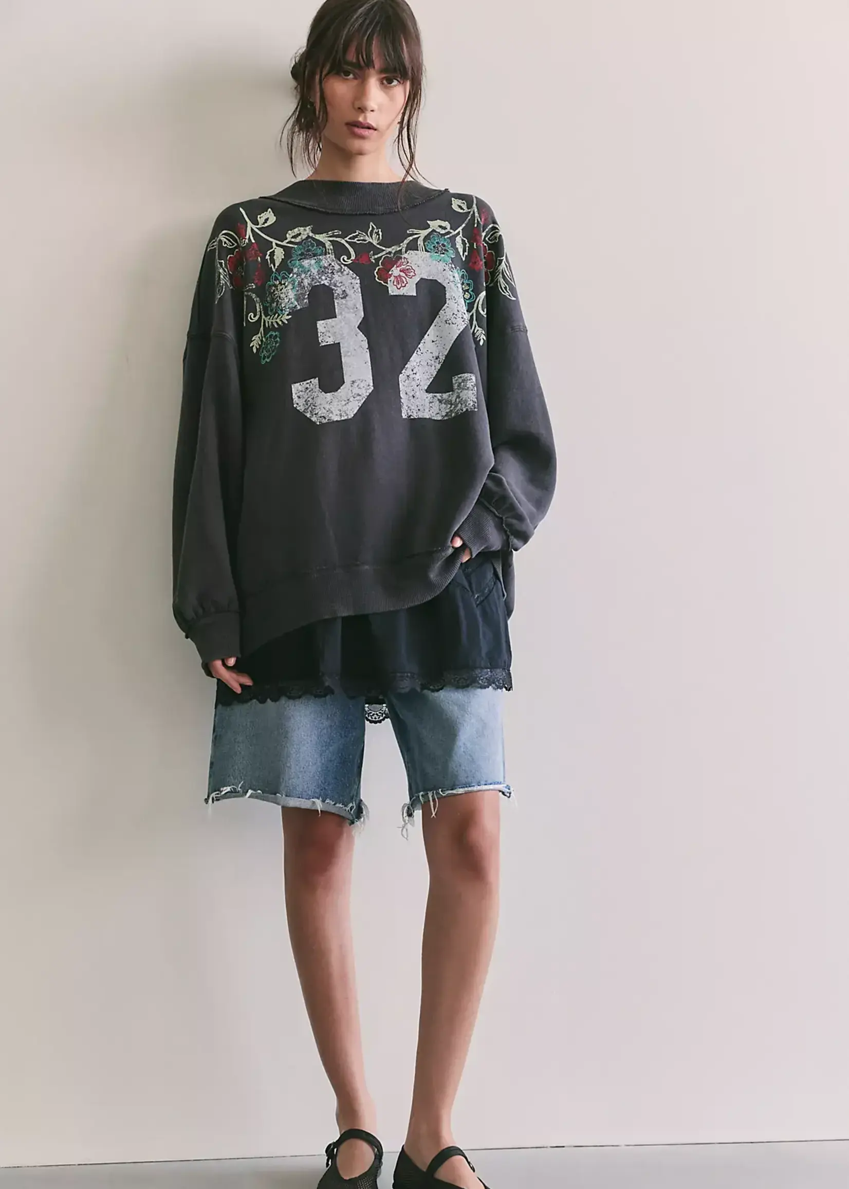 Free People PALM SPRING TURTLE GRAPHI / WASHED BLACK COMBO