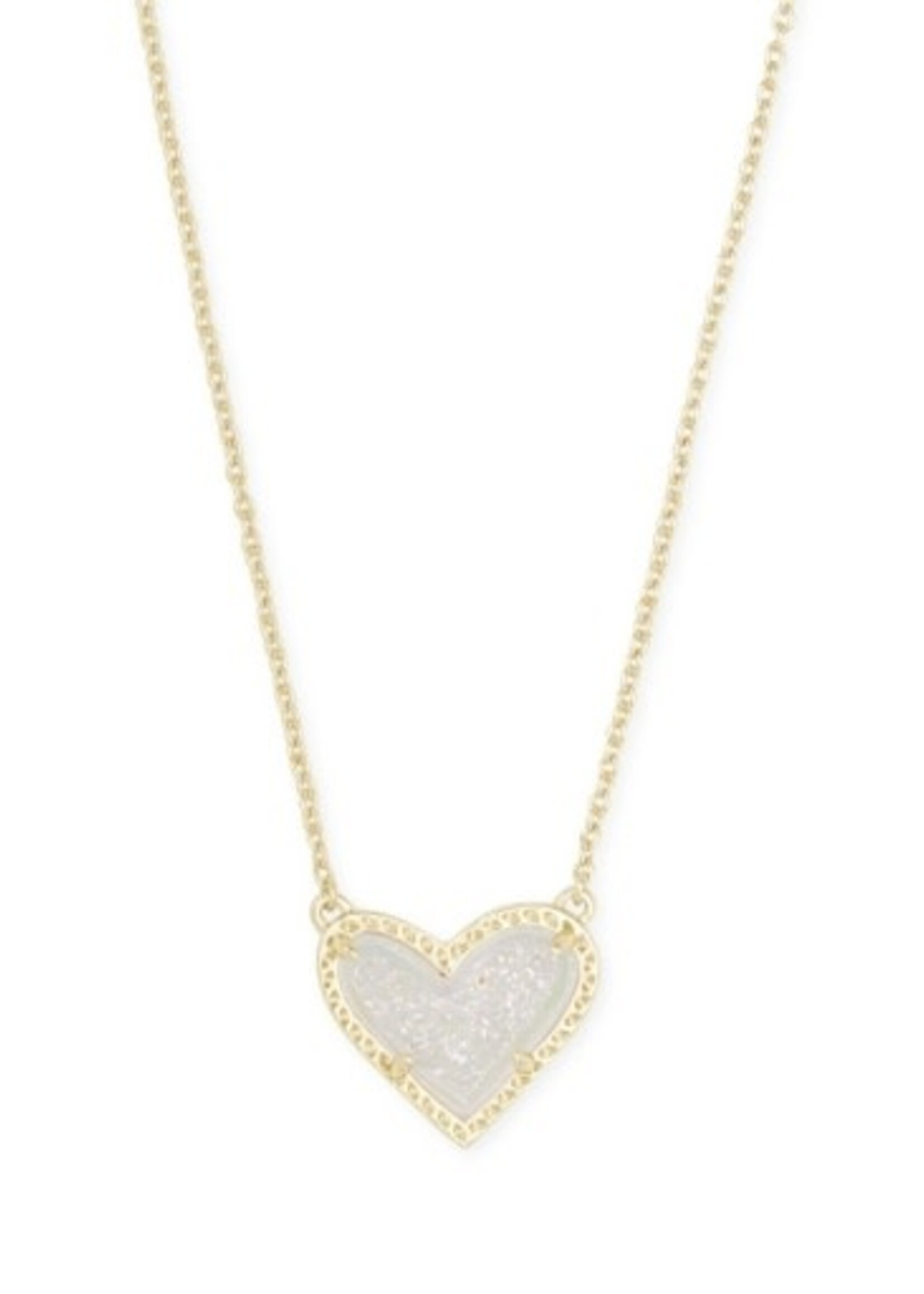 Kendra Scott ARI HEART SHORT PENDANT NECKLACE