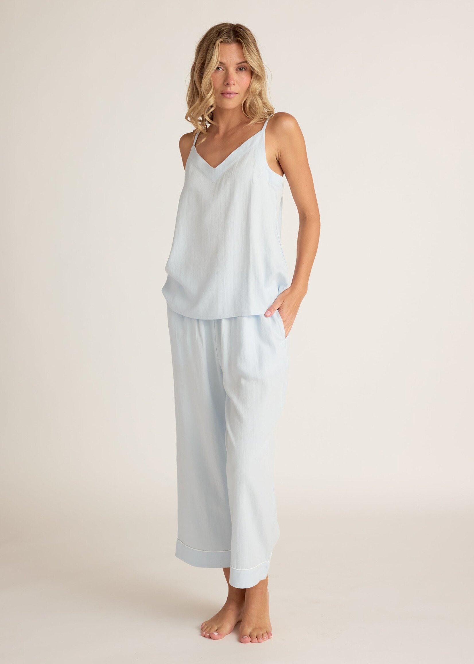 Faceplant Dreams Linen Capri Pant: Sky