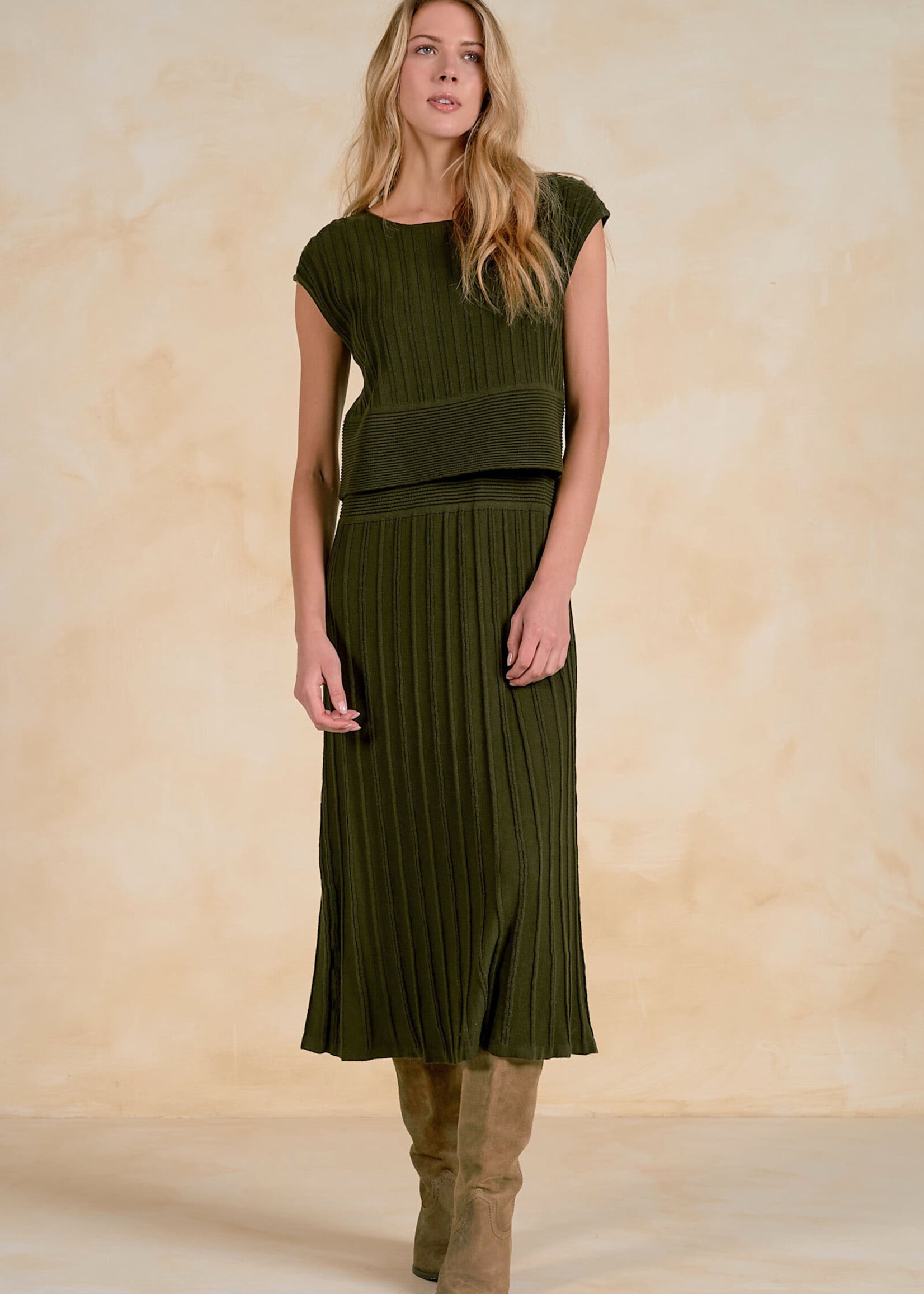 Elan Cap Sleeve Dress (Olive)