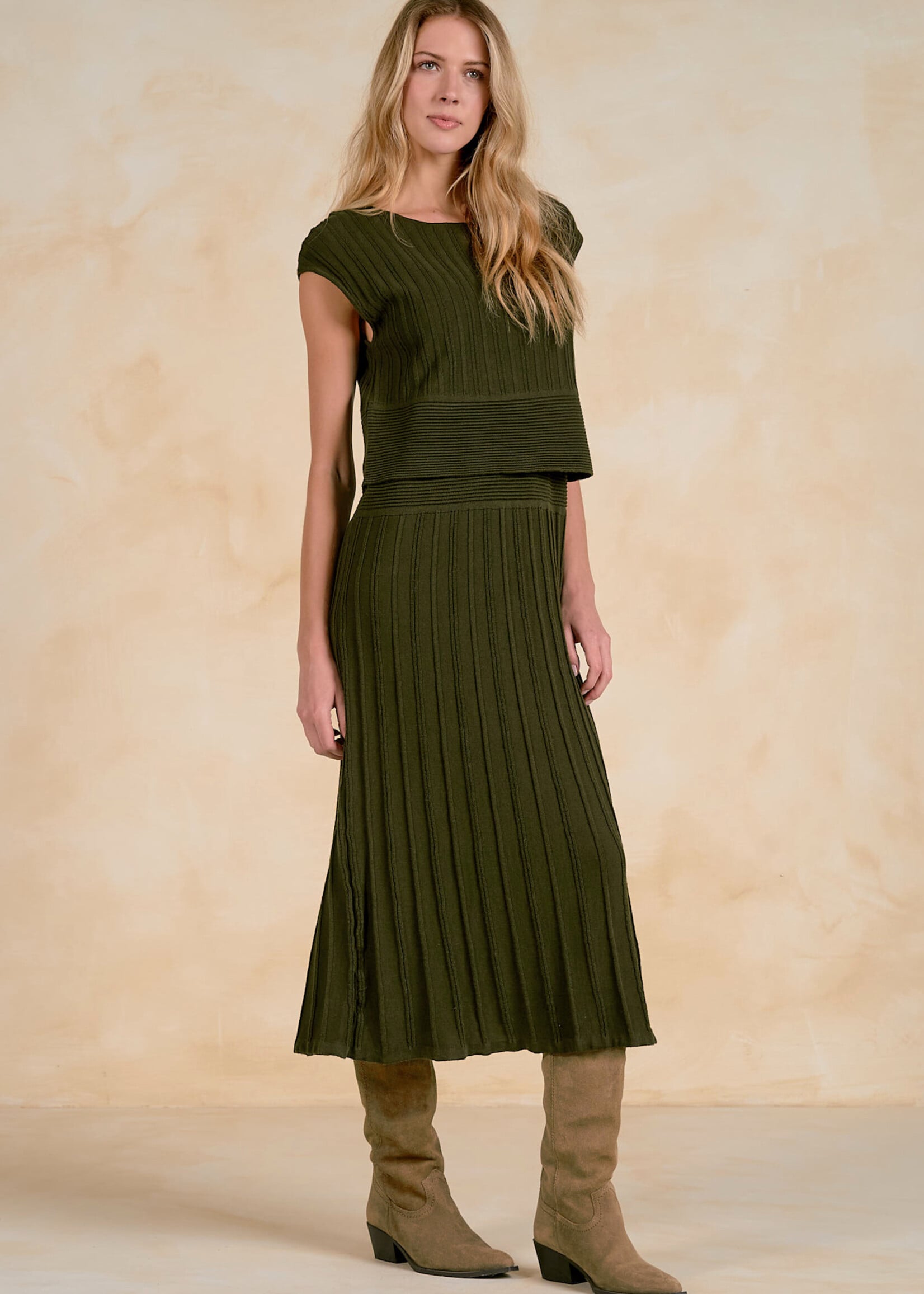 Elan Cap Sleeve Dress (Olive)