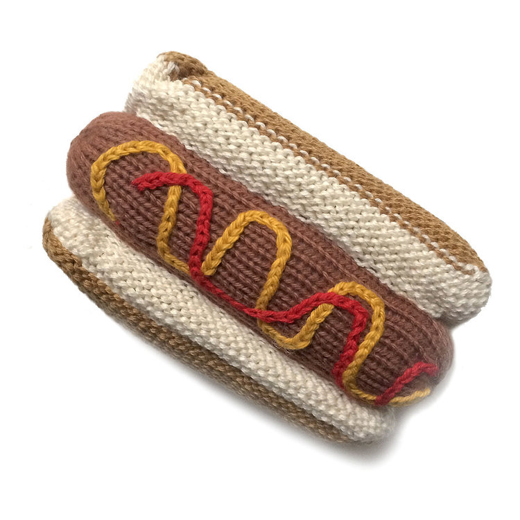 Estella nyc Hotdog Rattle