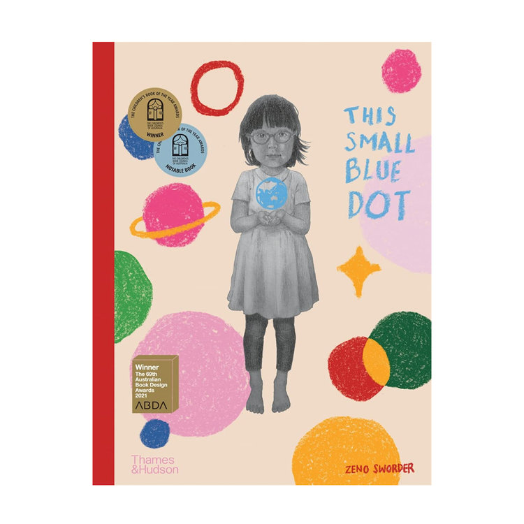 Thames & Hudson This Small Blue Dot