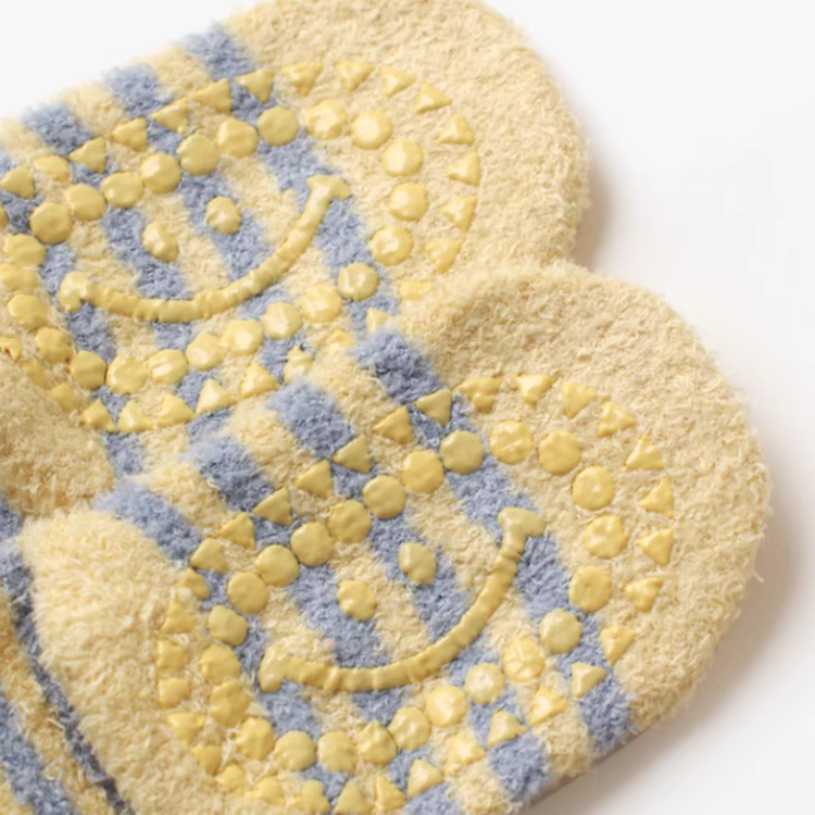 Variis Ltd. Floppy Ears Baby Socks 0-6m