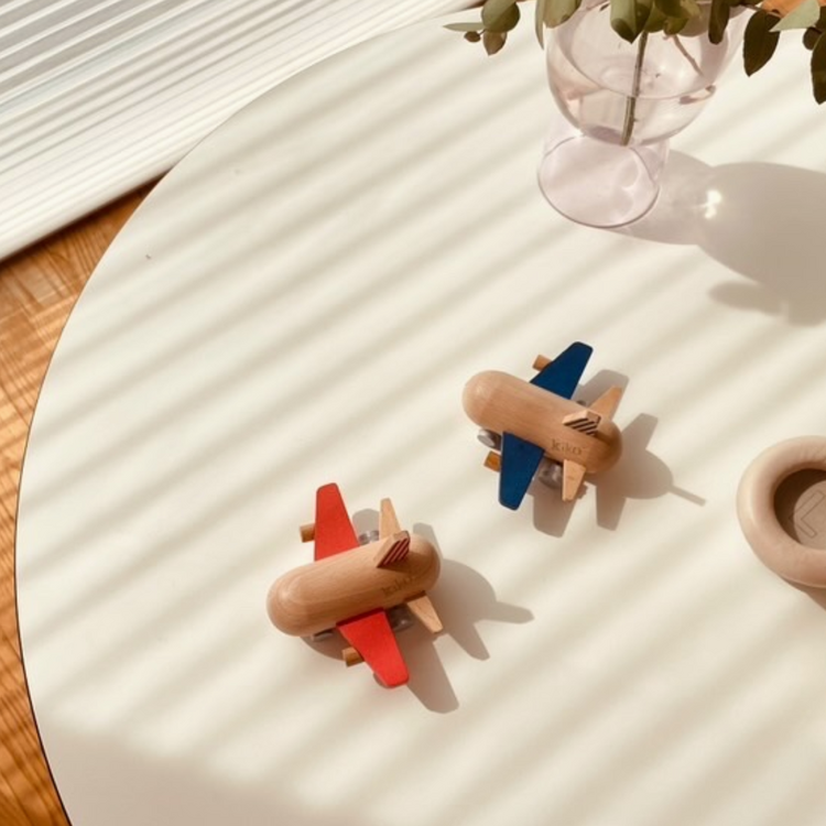 Kiko+ & gg* Mini Pull-Back Jet Cherry