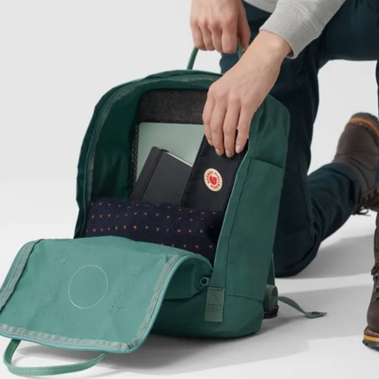 Fjallraven Kanken Backpack Midnight Purple