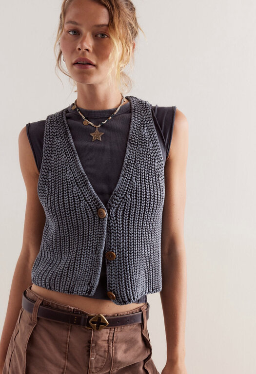 FREE PEOPLE close to me vest