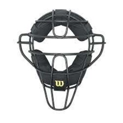 Wilson Wilson Dyna Lite Aluminum Mask w/ Memory Foam Pads
