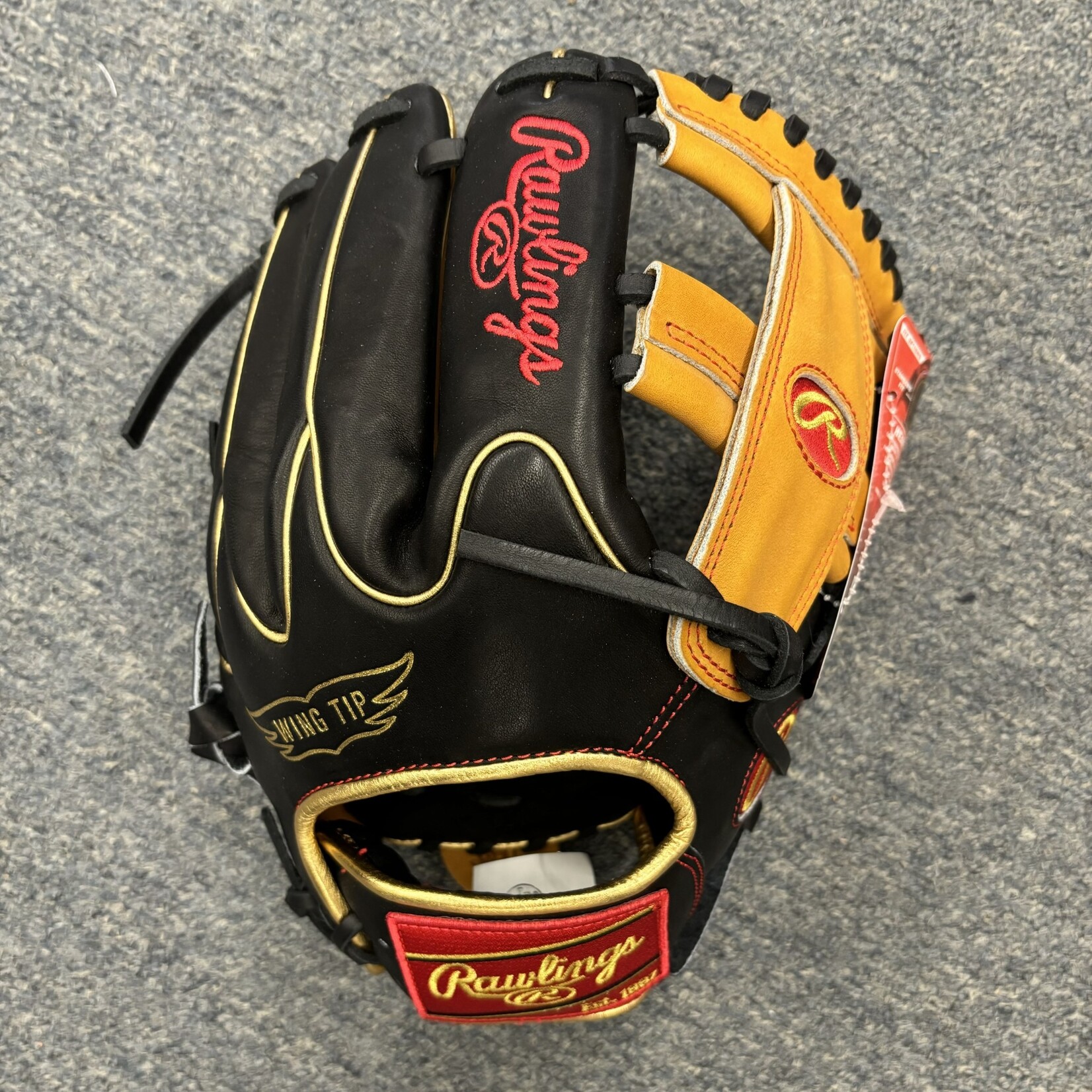 Rawlings Heart of the Hide 11.75" RGGC January 2024