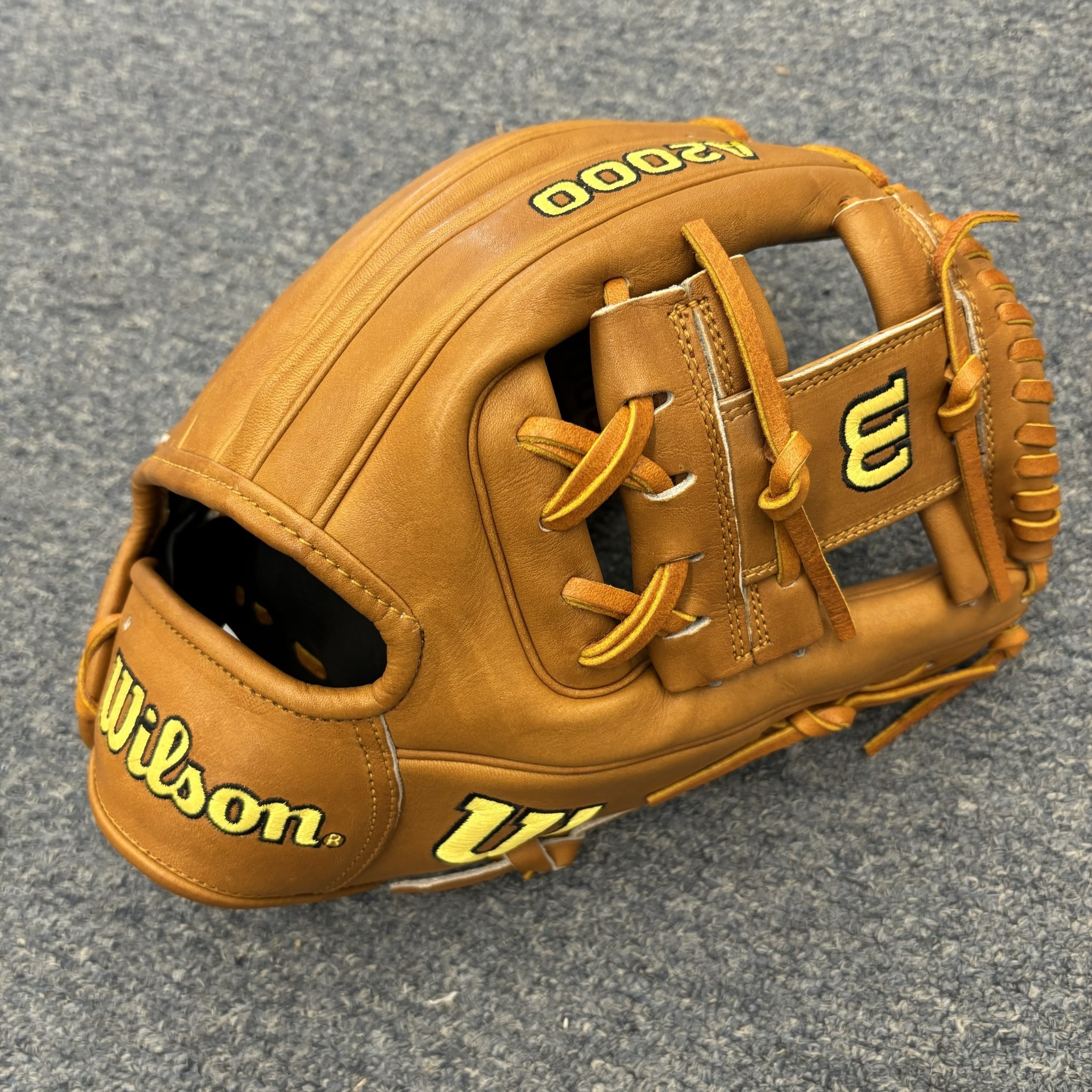 Wilson A2000 1975 Glove Day Series Saddle Tan 11.75