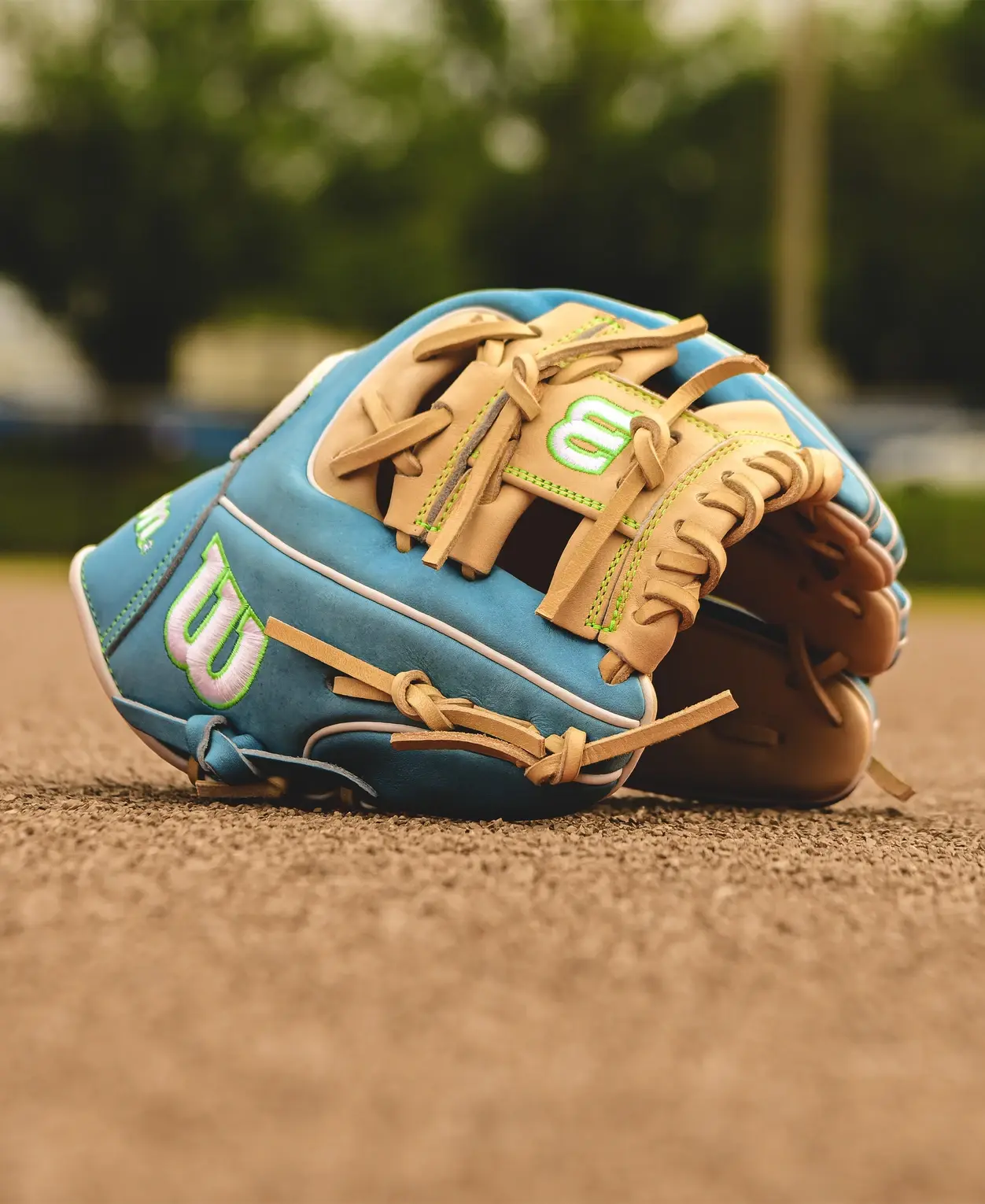 Wilson 2024 Winter A2000 PF11 Blonde & Sky Blue 11"