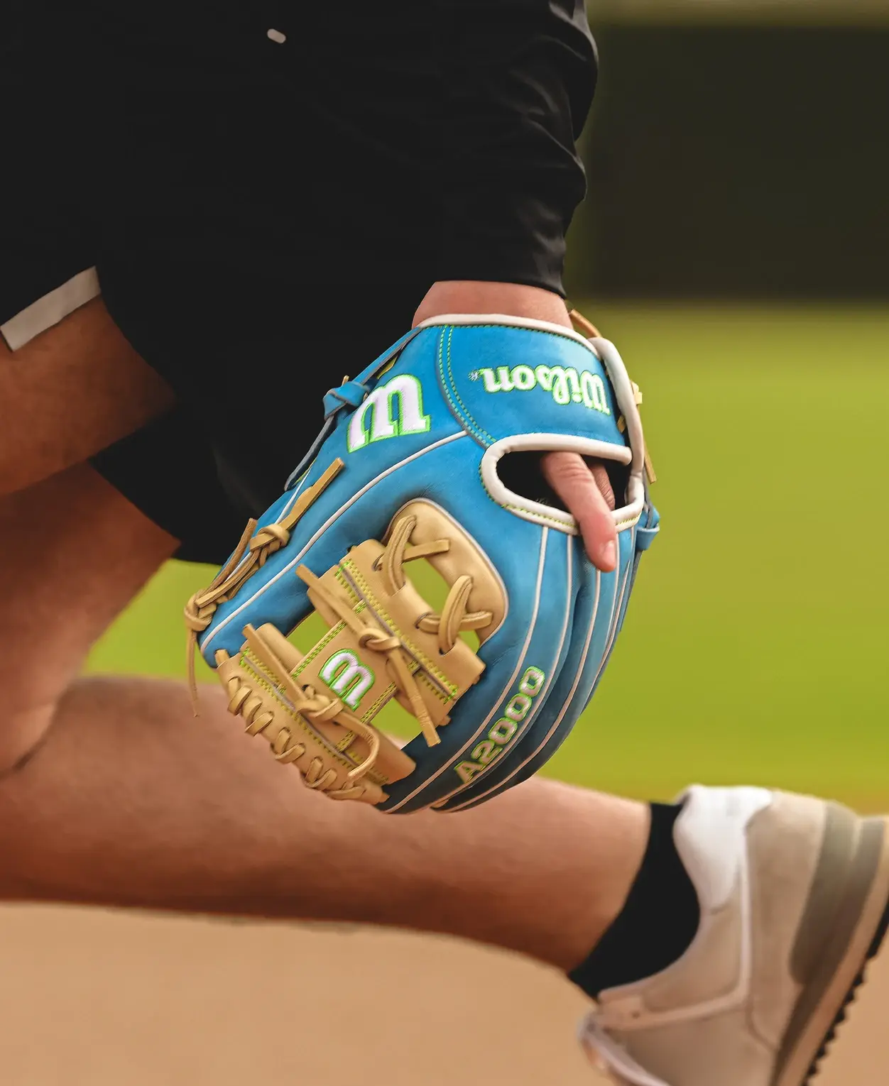 Wilson 2024 Winter A2000 PF11 Blonde & Sky Blue 11"