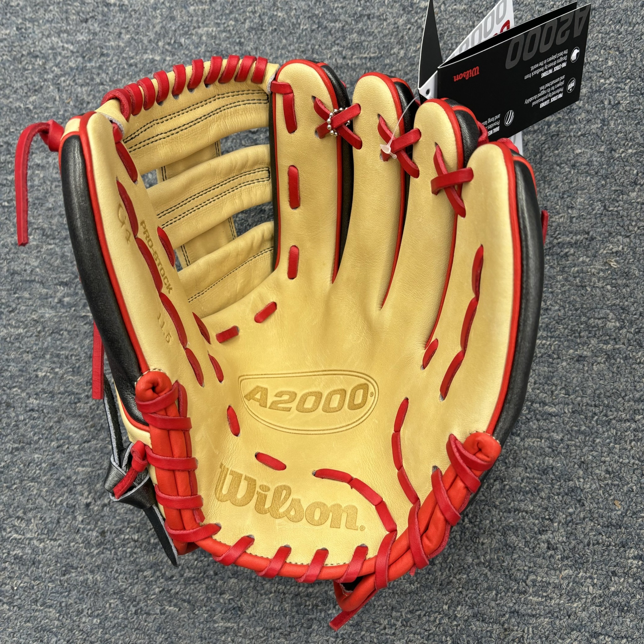 Wilson A2000 KG G4 Gunmetal/Blonde 11.5"