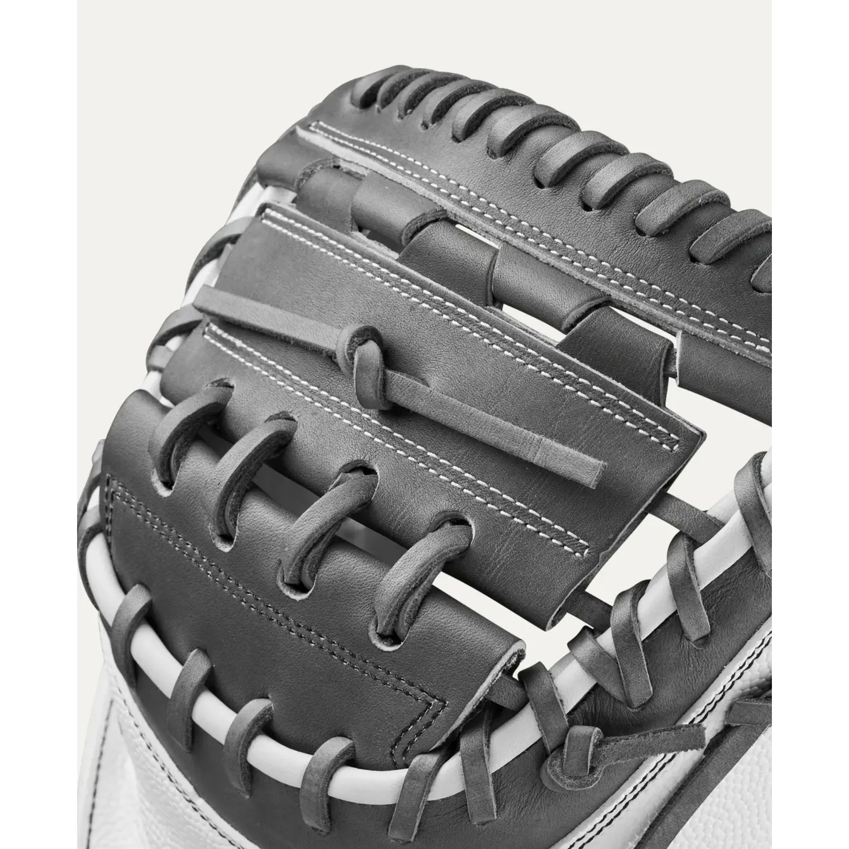 Wilson 2024 Fastpitch Classics Series A2000 FPCM23SS 34” Fastpitch Catcher’s Mitt