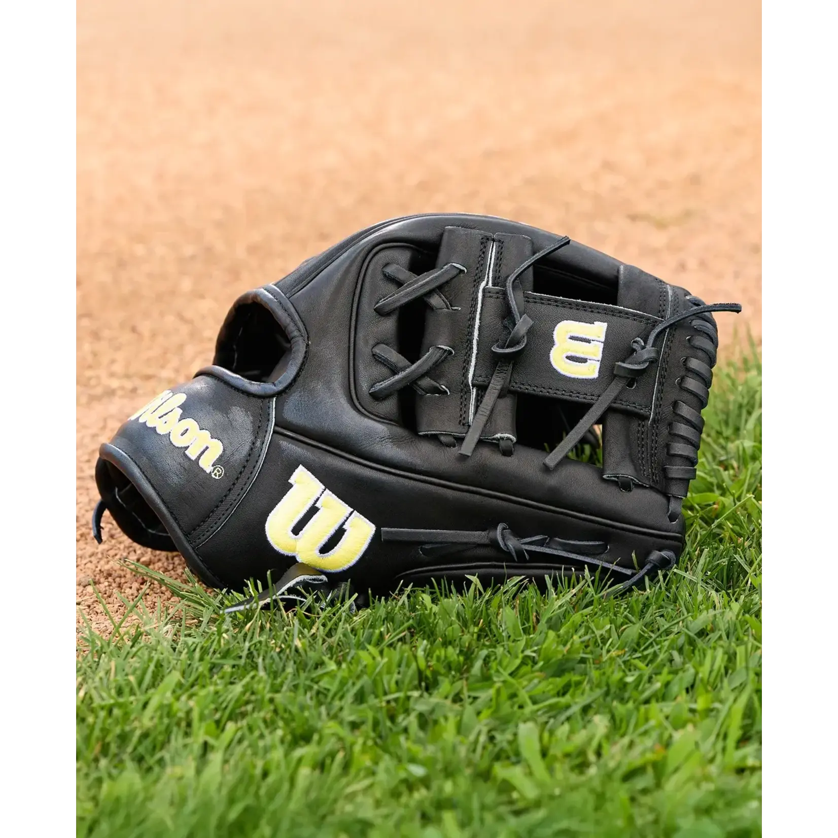 Wilson 2026 A2000 Classics Series 1788 11.25" Infield Baseball Glove