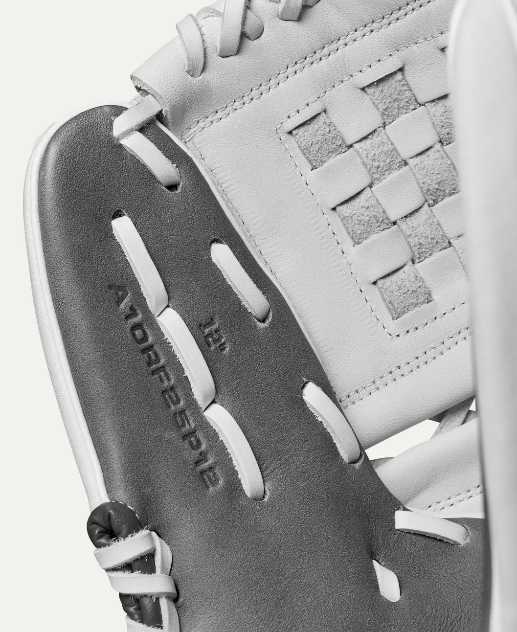 Wilson A1000 P12 Pitcher's Fastpitch Softball Glove