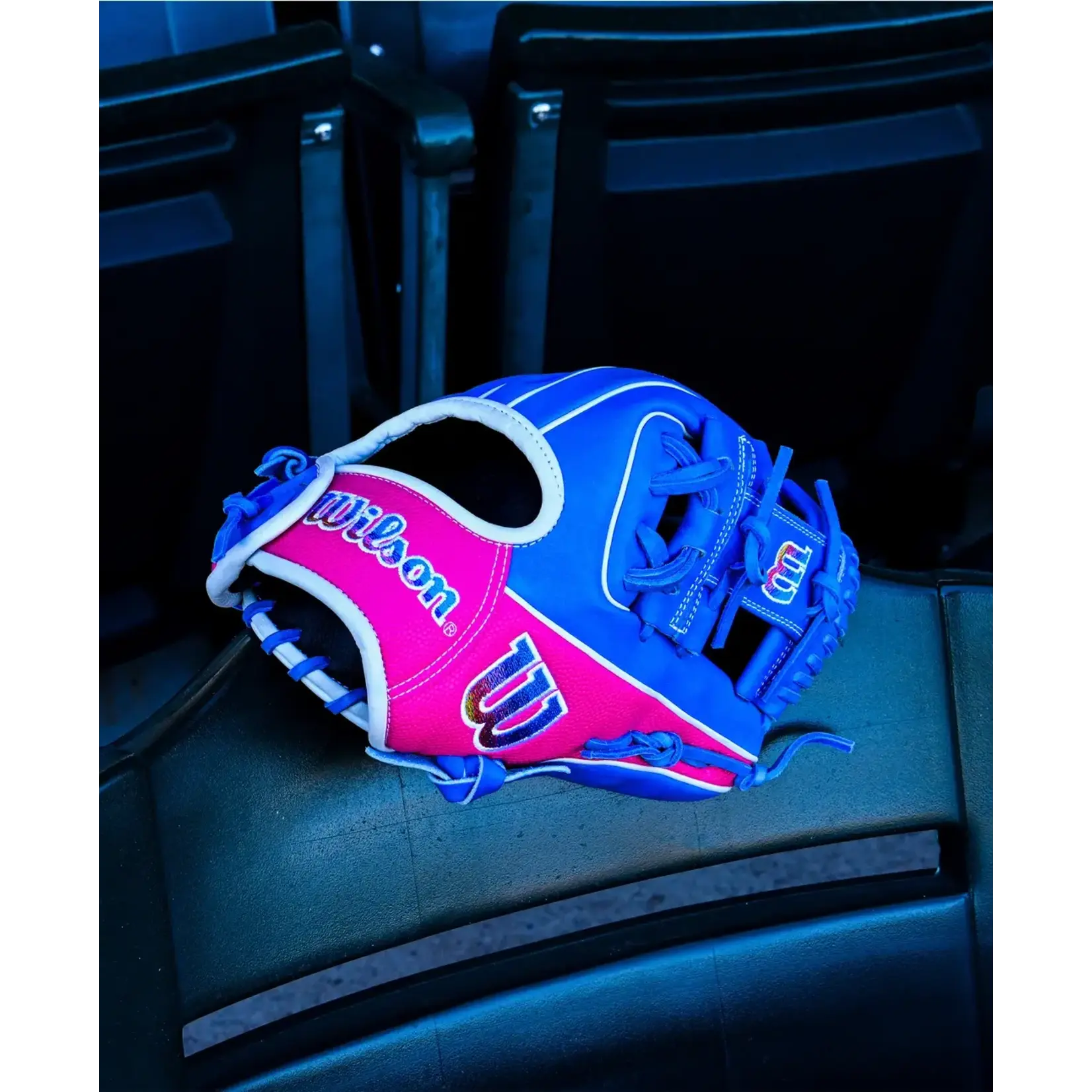 Wilson 2025 Love the Moment A2000 DP15 11.5" Infield Baseball Glove