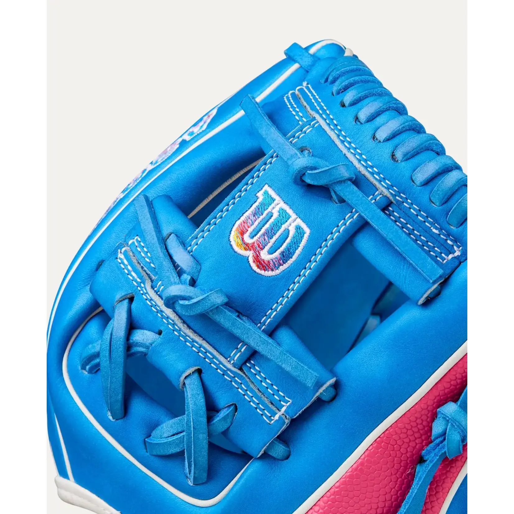 Wilson 2025 Love the Moment A2000 DP15 11.5" Infield Baseball Glove