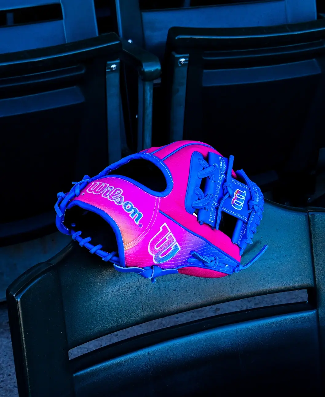 Wilson 2025 Love the Moment A2000 1786 11.5" Infield Baseball Glove