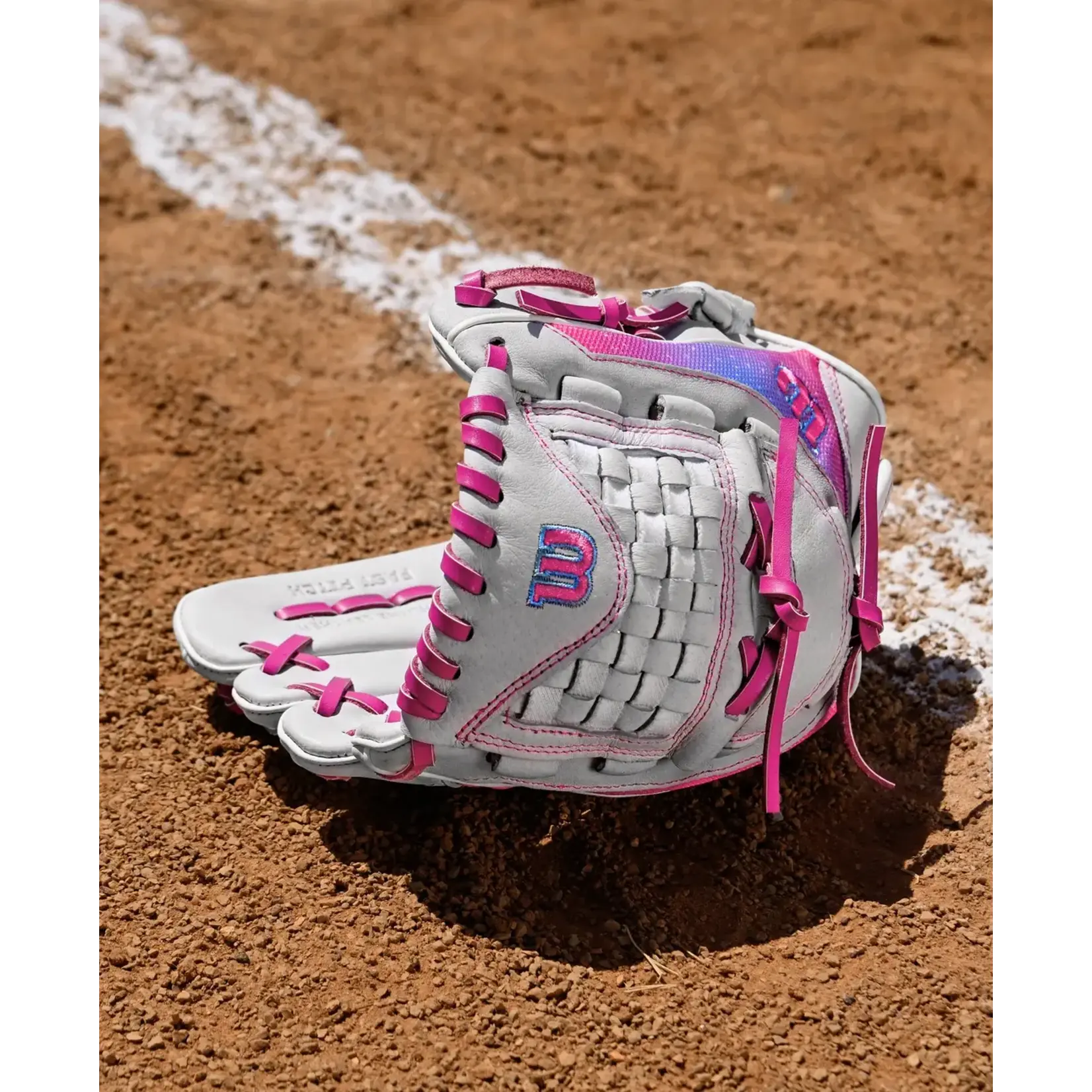 Wilson 2026 Flash 11.5" Youth Fastpitch Glove