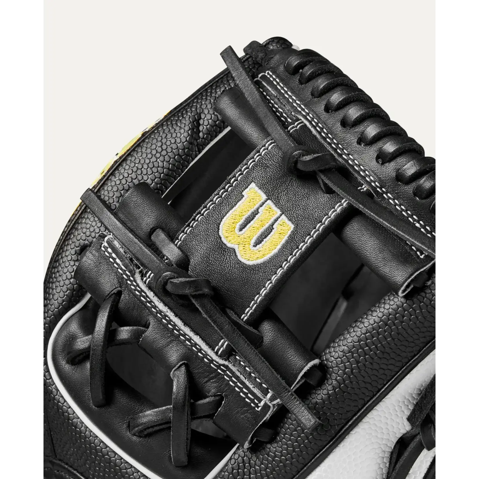 Wilson 2024 A2000 1786SS Black/White 11.5in