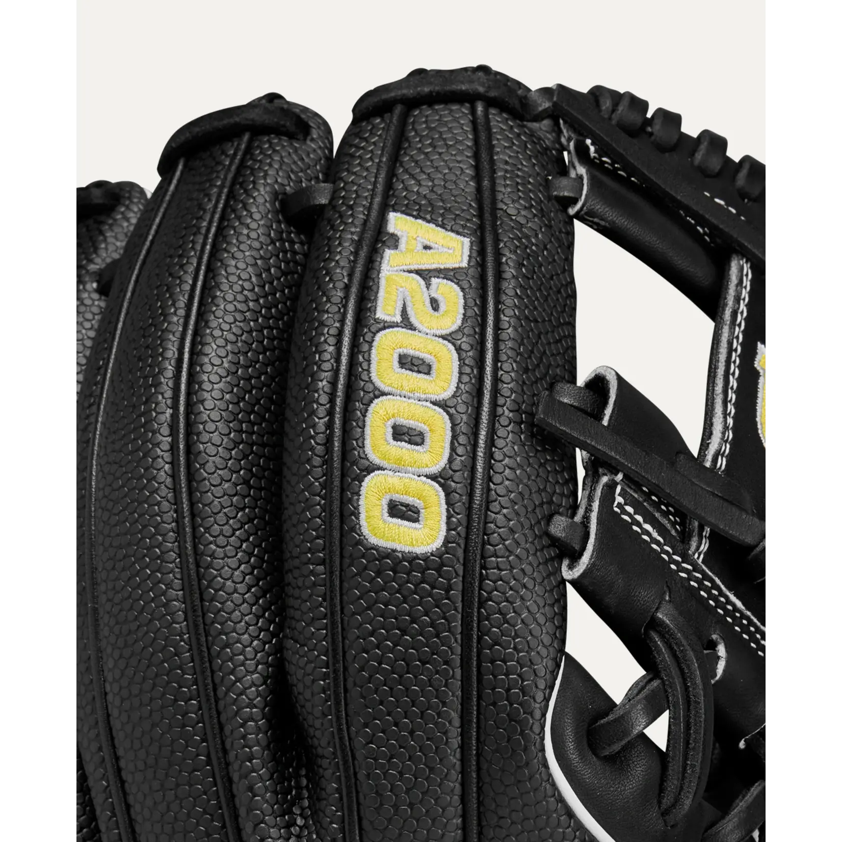 Wilson 2024 A2000 1786SS Black/White 11.5in