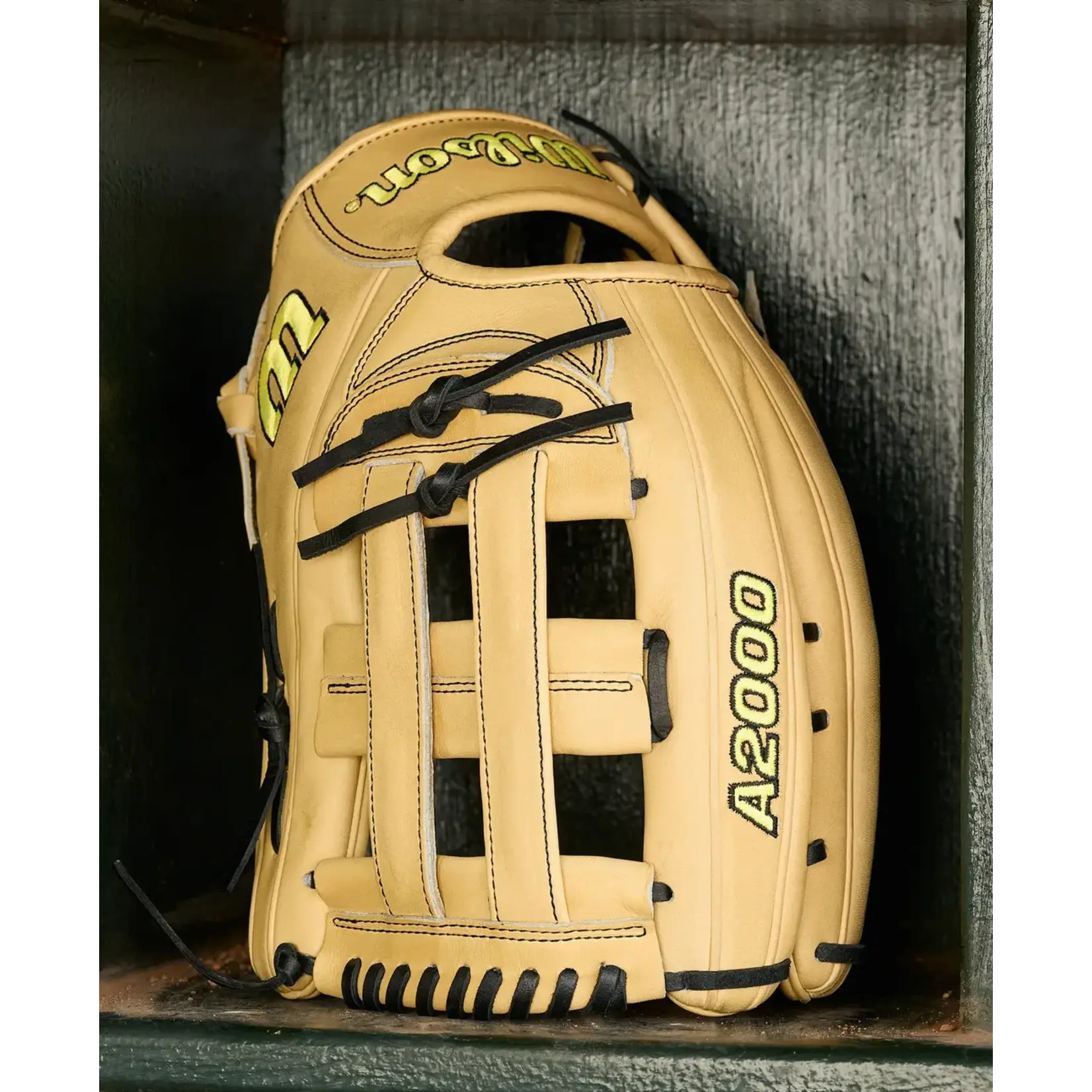 Wilson 2026 A2000 Classics Series 1777 Blonde/Black 12.75"