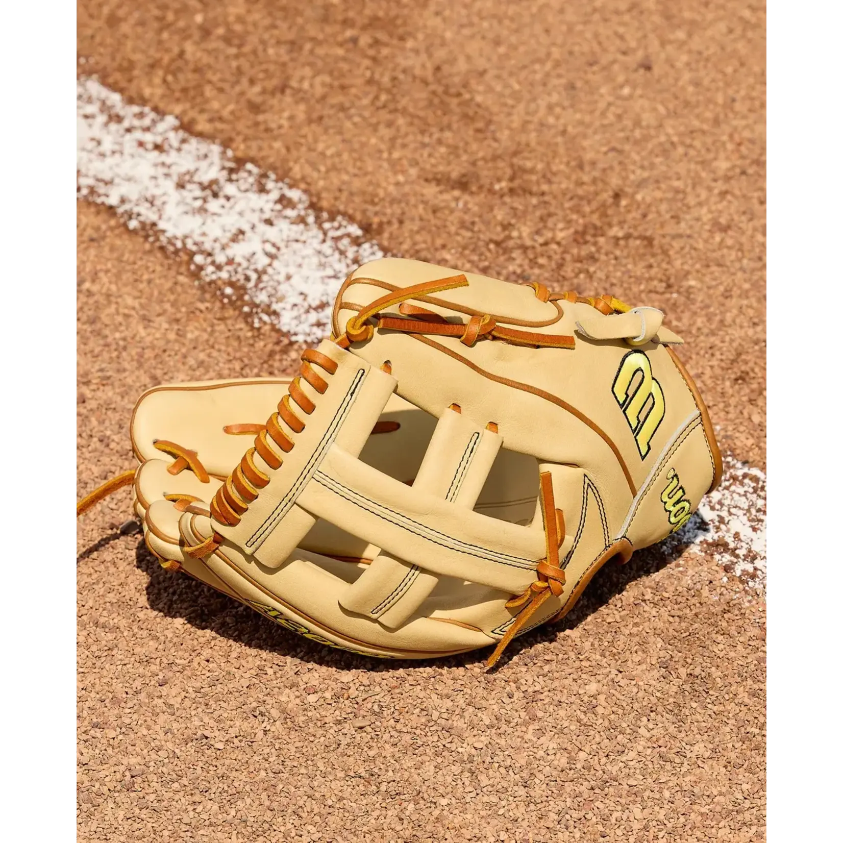 Wilson 2026 A2000 Classics Series EL3 Blonde/Saddle Tan 11.75"