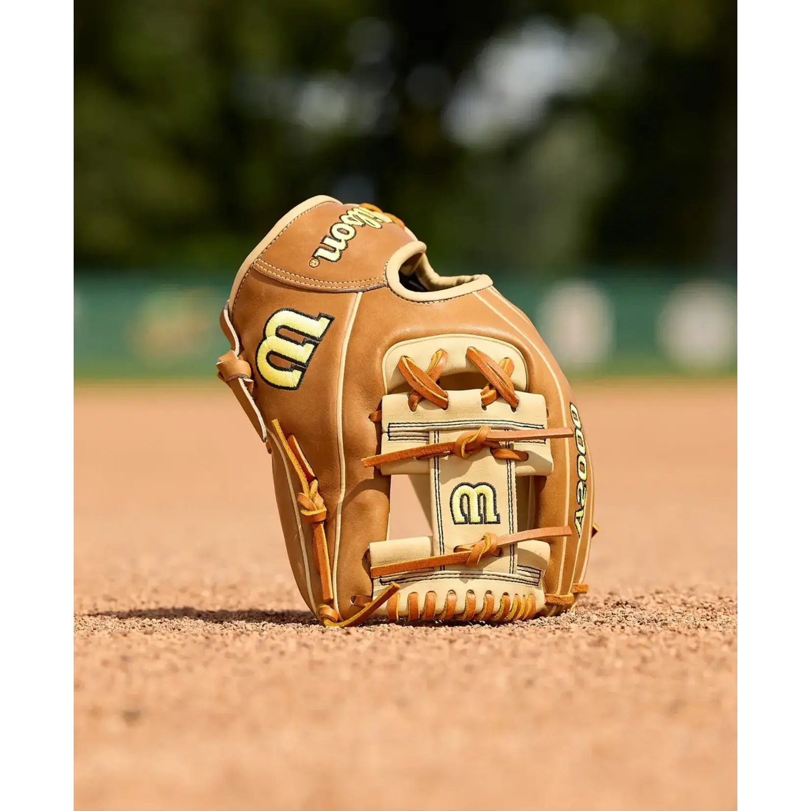 Wilson 2026 A2000 Classics Series 1786 Saddle Tan/Blonde 11.5" Infield Glove