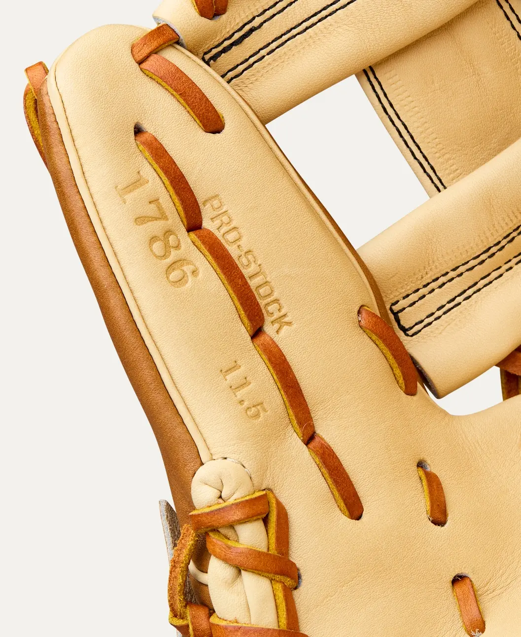 Wilson 2026 A2000 Classics Series 1786 Saddle Tan/Blonde 11.5" Infield Glove
