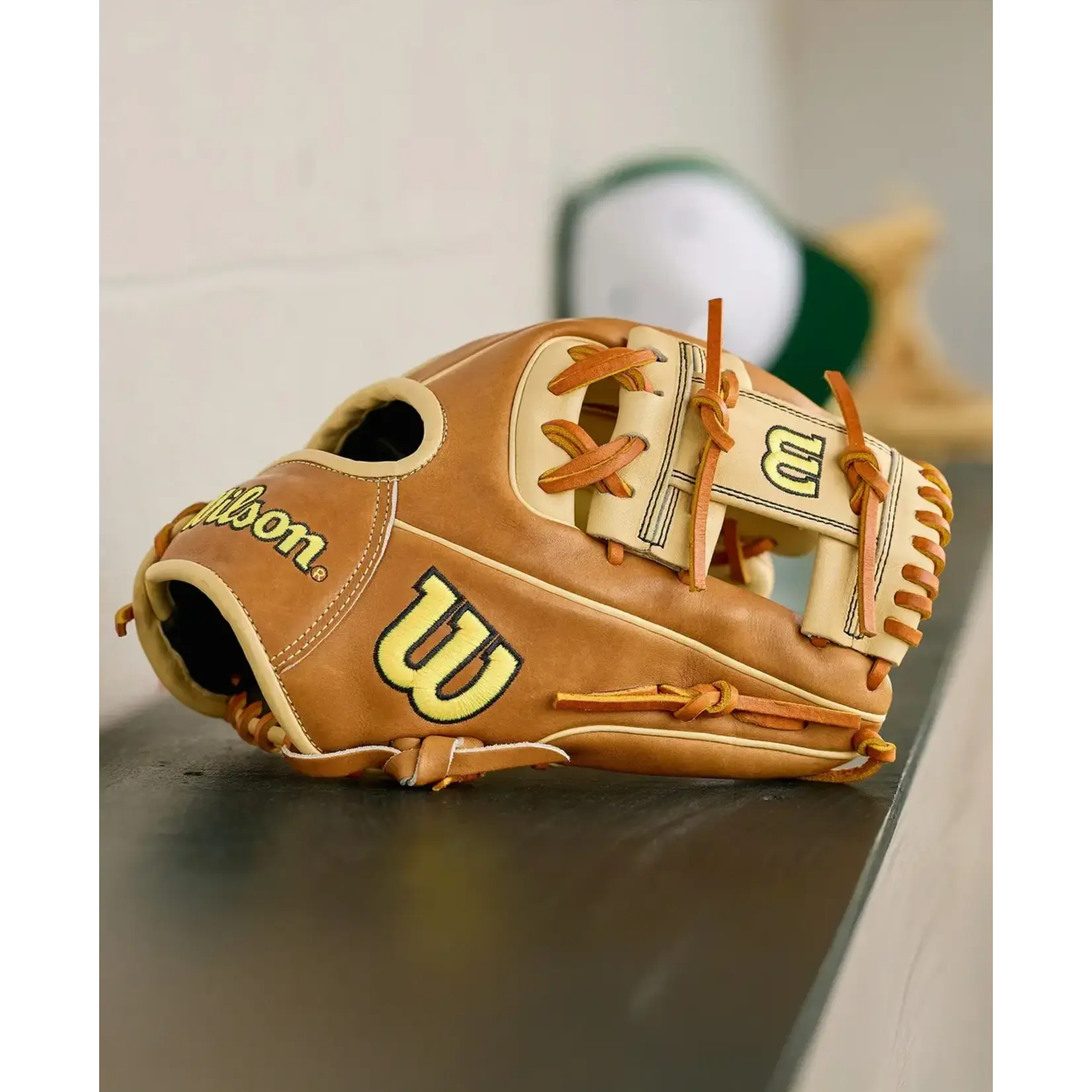 Wilson 2026 A2000 Classics Series 1786 Saddle Tan/Blonde 11.5" Infield Glove