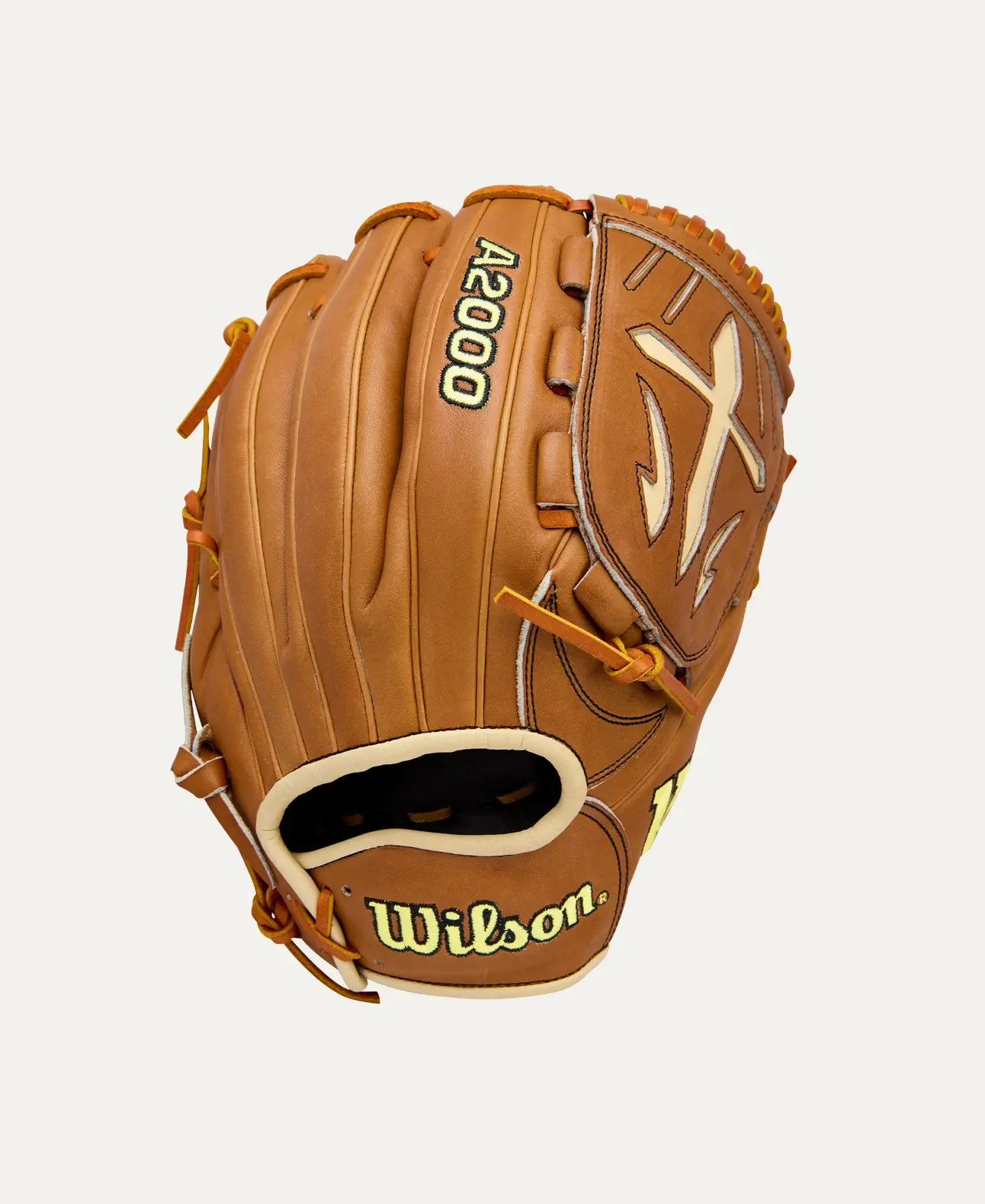 Wilson 2026 A2000 Classics Series B23 Saddle Tan/Blonde 12" Pitcher's Glove