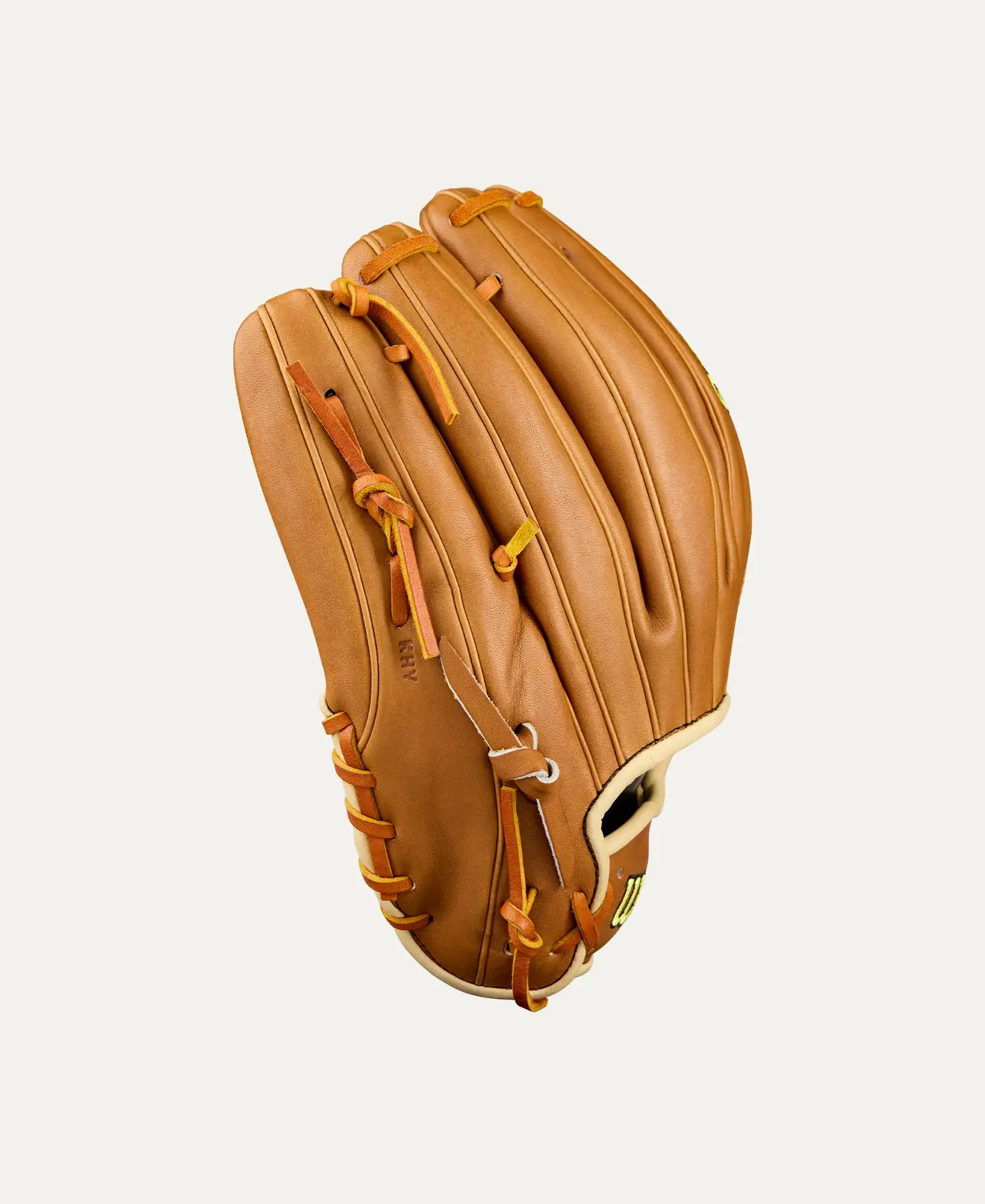 Wilson 2026 A2000 Classics Series B23 Saddle Tan/Blonde 12" Pitcher's Glove
