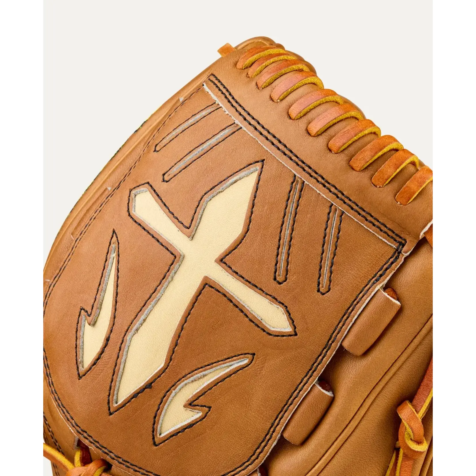 Wilson 2026 A2000 Classics Series B23 Saddle Tan/Blonde 12" Pitcher's Glove