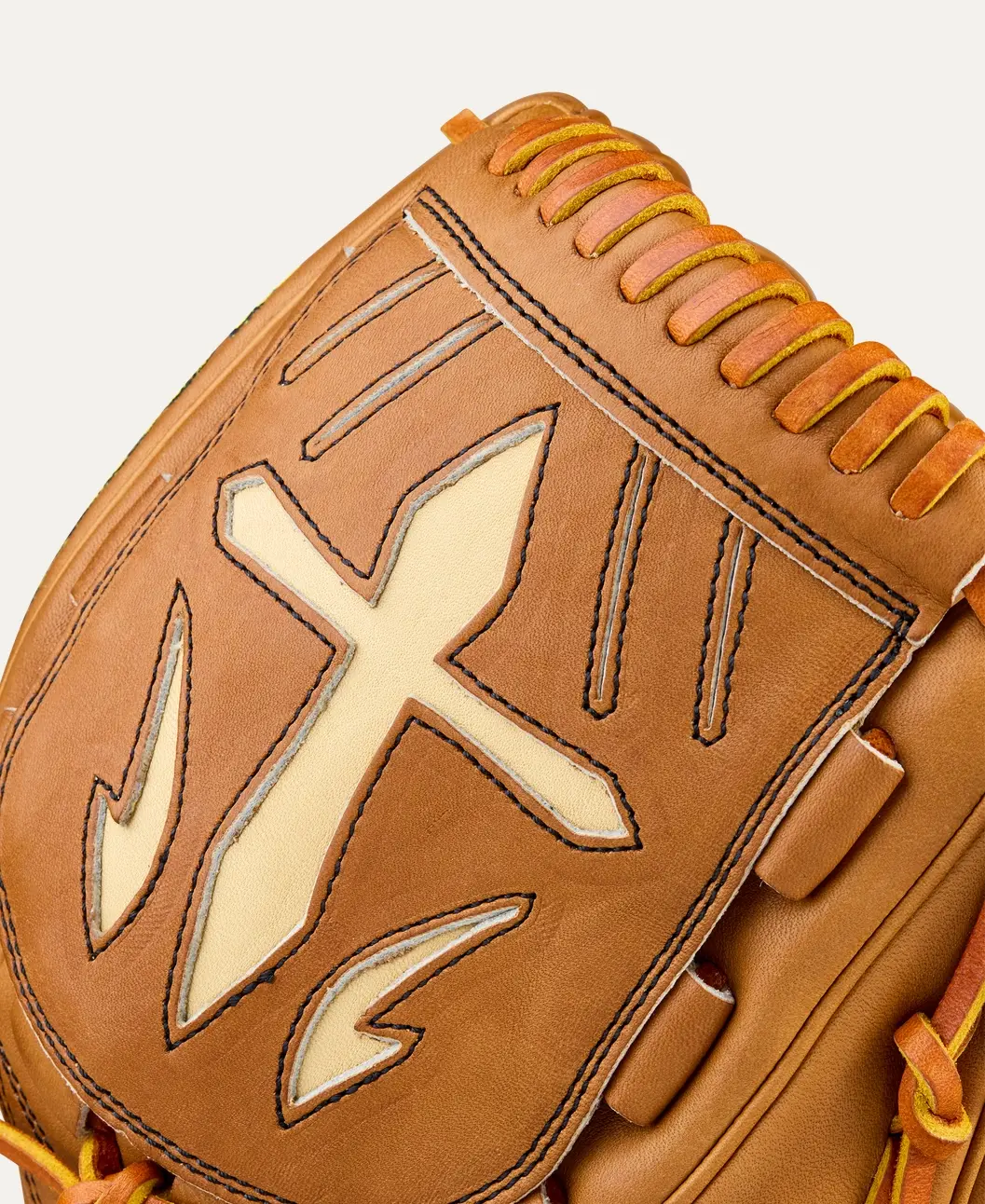 Wilson 2026 A2000 Classics Series B23 Saddle Tan/Blonde 12" Pitcher's Glove