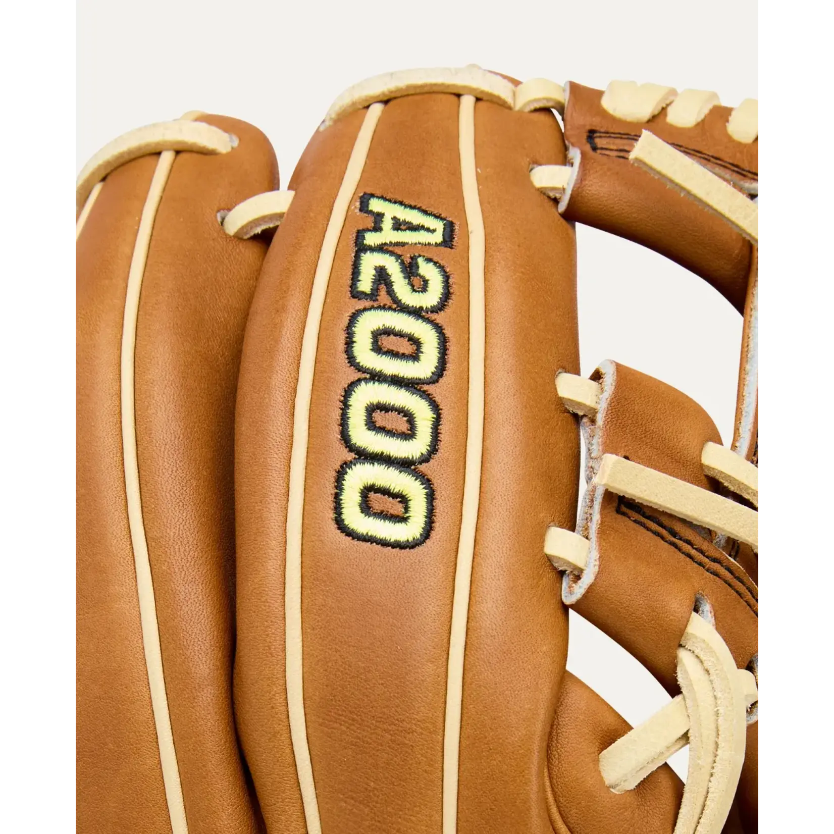 Wilson 2026 A2000 Classics Series DP15 Saddle Tan/Blonde 11.5" Infield Glove
