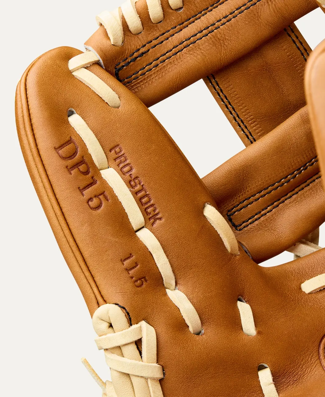 Wilson 2026 A2000 Classics Series DP15 Saddle Tan/Blonde 11.5" Infield Glove