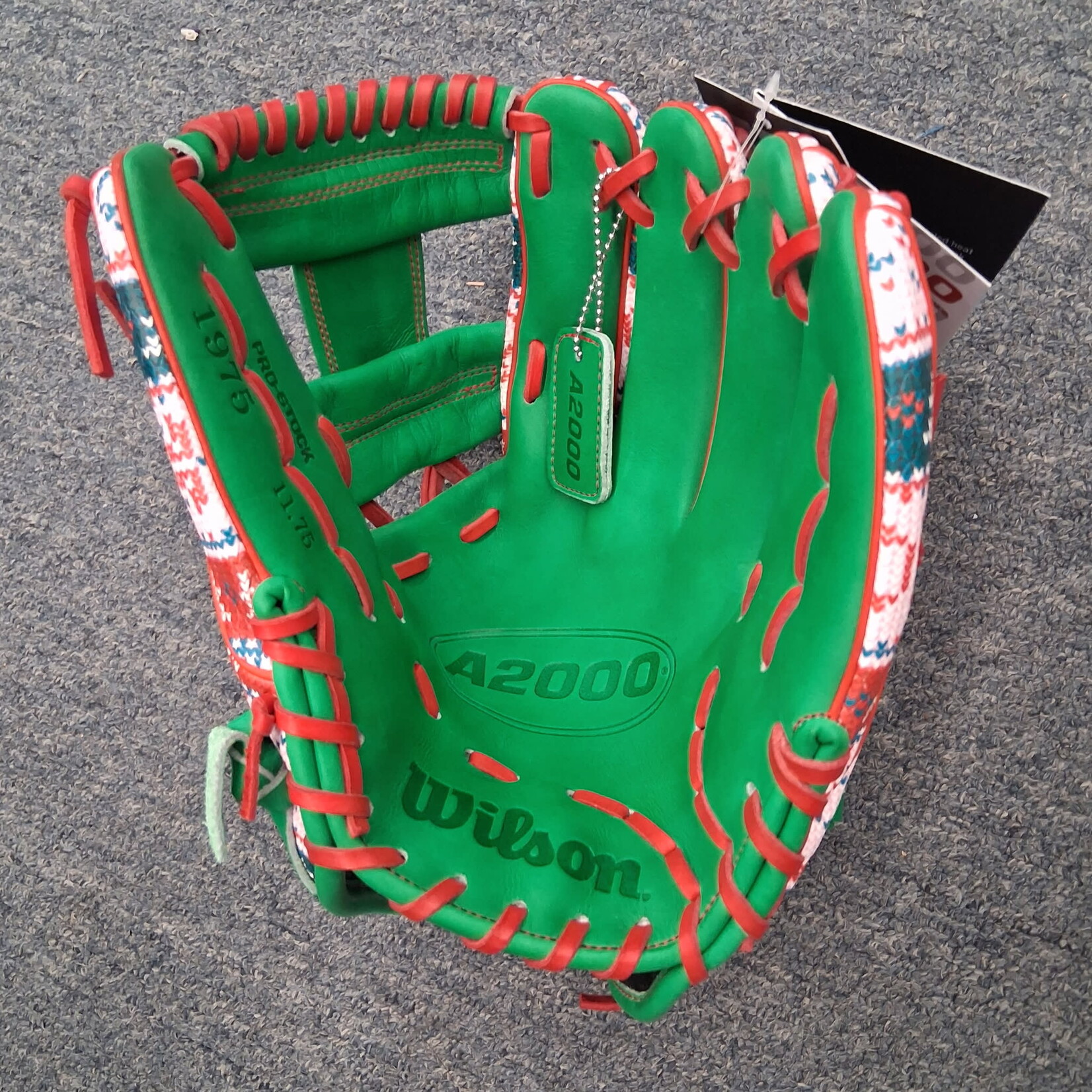 Wilson 2025 December GOTM A2000 1975 Christmas Sweater 11.75"