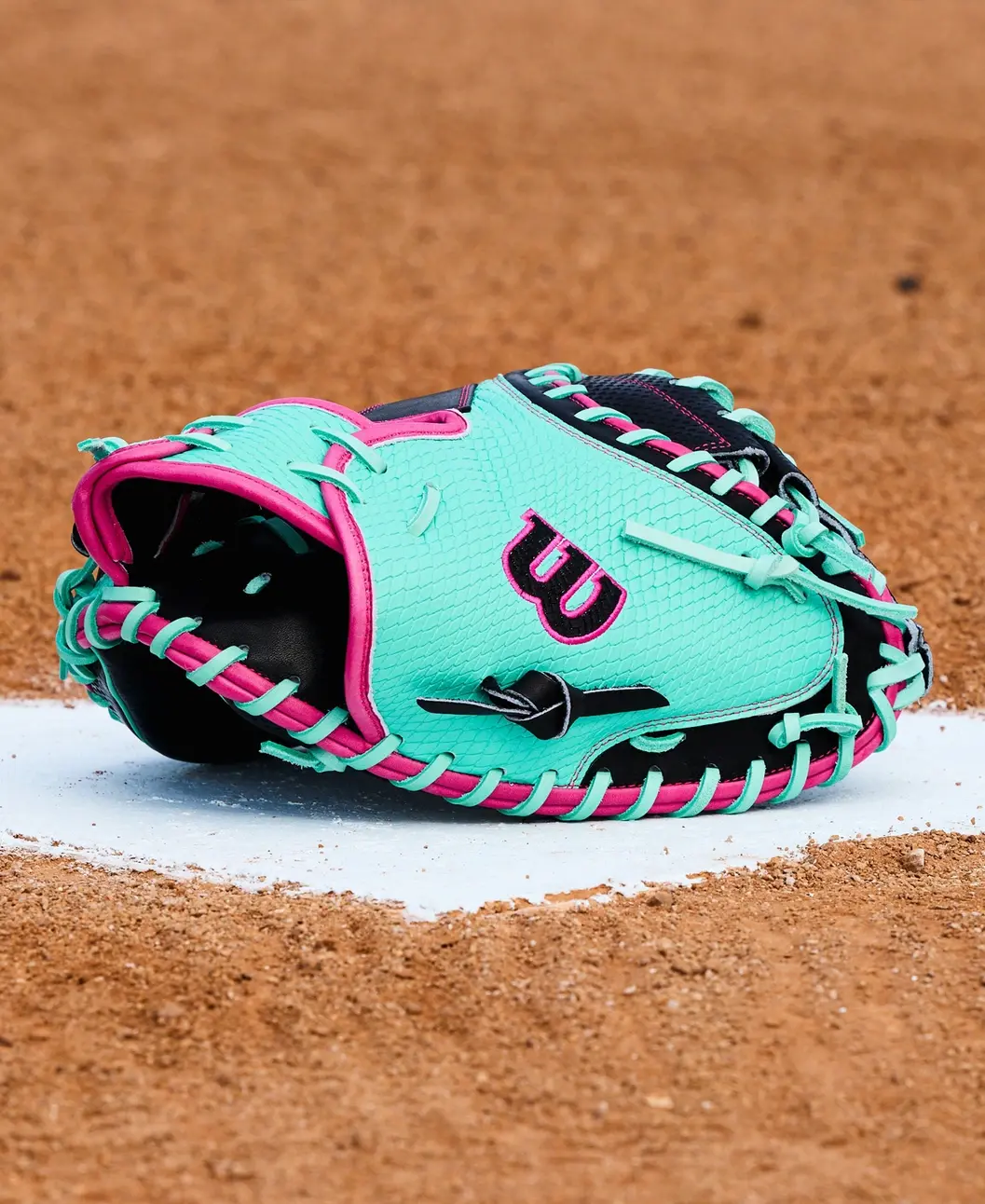 Wilson 2026 Spring A2000 M23SS Seafoam /Black 33.5"