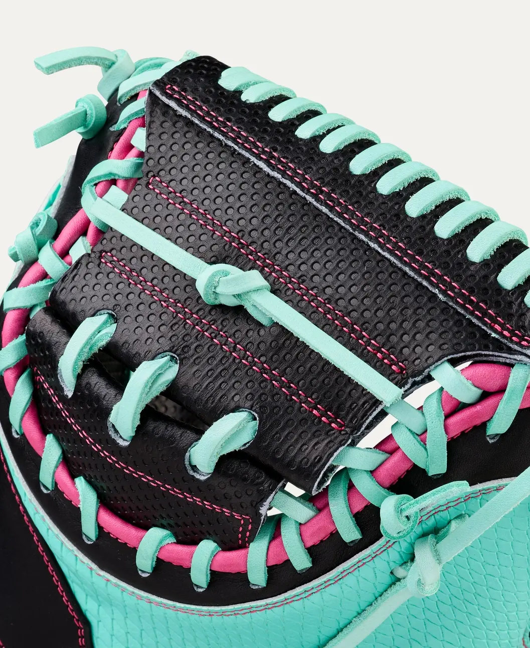 Wilson 2026 Spring A2000 M23SS Seafoam /Black 33.5"