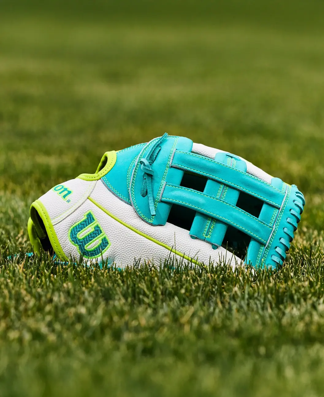 Wilson 2026 Spring A2000FP FP50 White/Teal/Optic Yellow 12.25" RHT