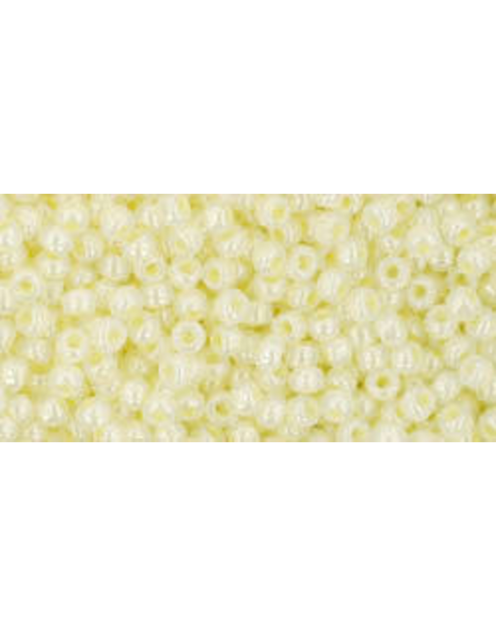 Toho 142 11  Round 6g Ceylon Banana Yellow