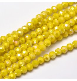 4mm Round  Opaque Yellow Lustre  x90