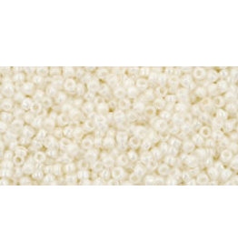 Toho 122 15  Round 5g Opaque Navajo White Lustre