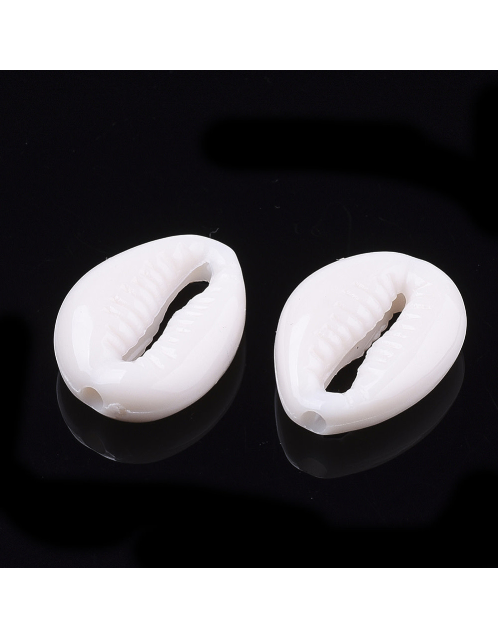 17x13mm Acrylic Cowrie Shell White  x20