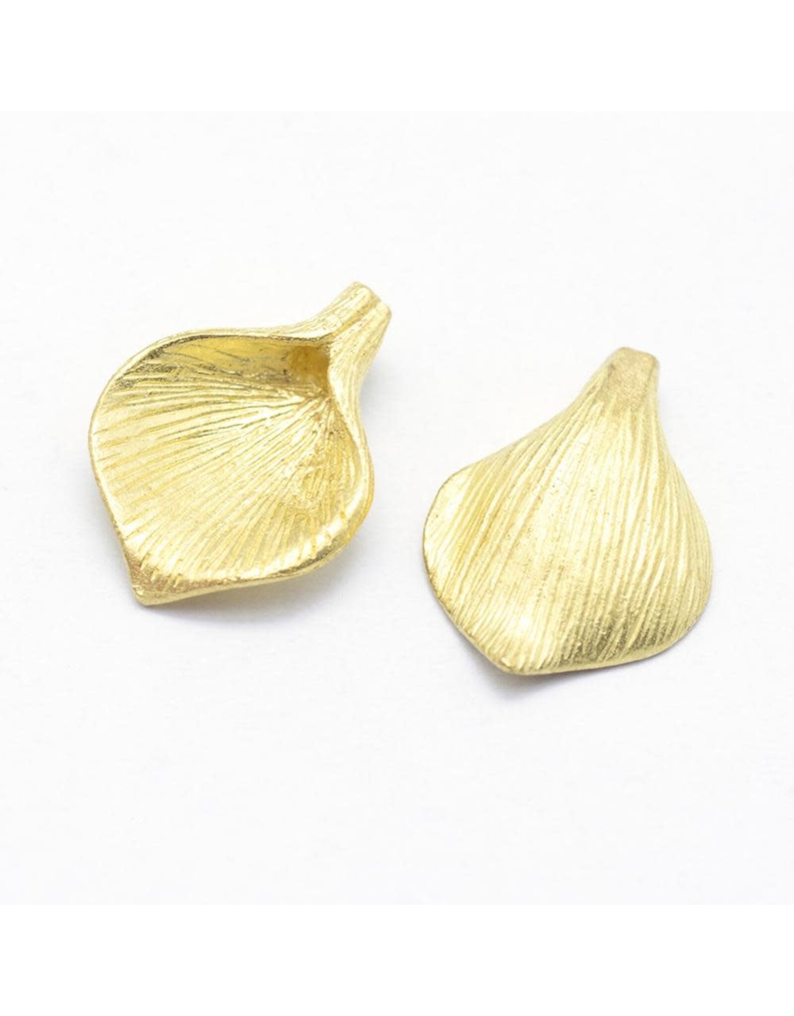 Calla Lily Brass  17x13mm Gold x2