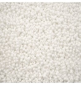Czech 1069 10  Seed Opaque White Matte