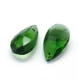 Drop Emerald Green  22x13x7mm  x10