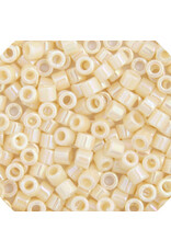 Miyuki db157 11 Delica  Opaque Cream AB