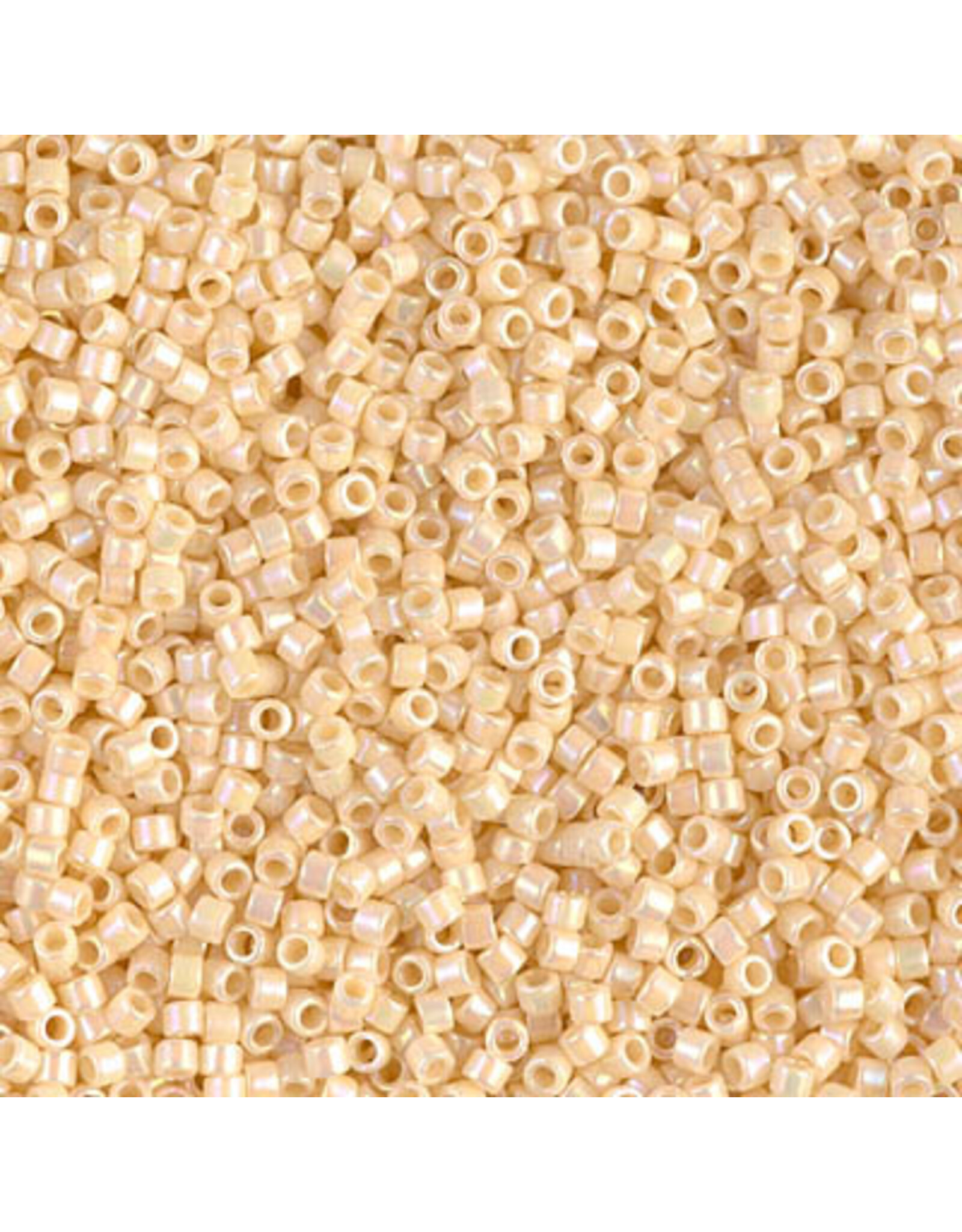 Miyuki db157 11 Delica  Opaque Cream AB